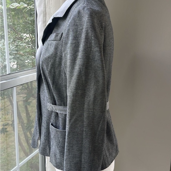 A-K-R-I-S Women's Gray Blazer size 8 - Picture 2 of 6